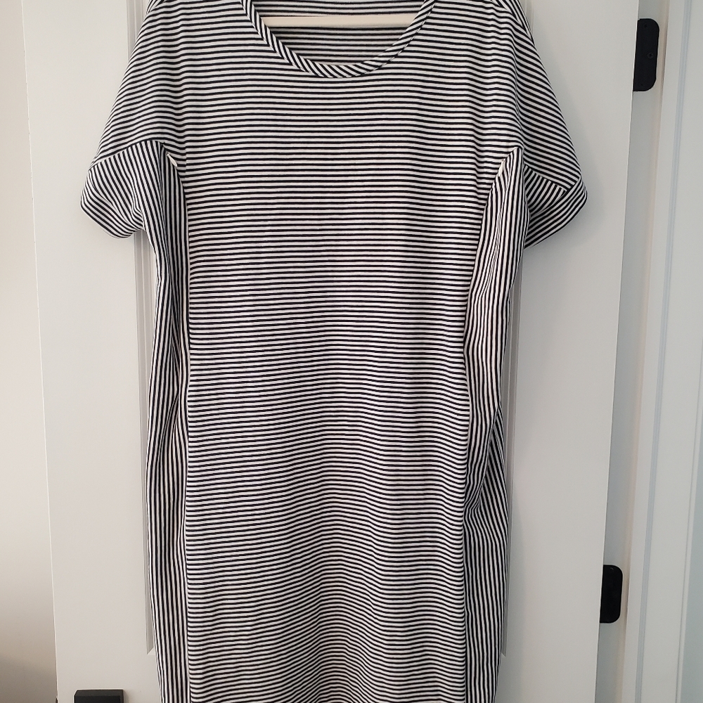 Gap Maternity & Nursing Dress (xl)